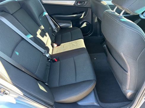 Used 2018 Subaru Outback 2.5i Premium image 15