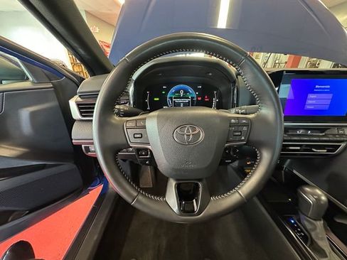 Certified 2025 Toyota Camry SE image 19