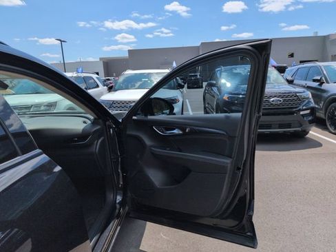 Used 2021 Buick Envision Essence w/ Sport Touring Package FWD image 14