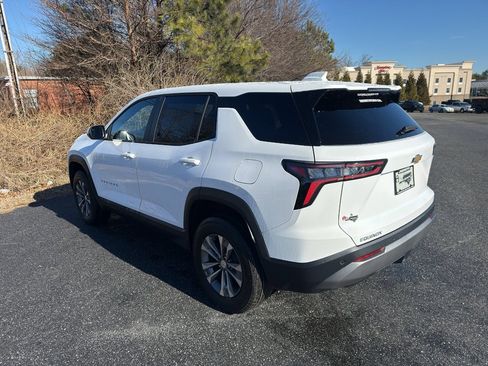 New 2026 Chevrolet Equinox LT w/ Convenience Package II image 4