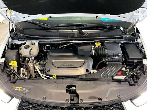 Used 2023 Chrysler Pacifica Touring-L FWD image 30