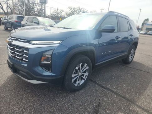 Used 2025 Chevrolet Equinox LT w/ Convenience Package II image 5