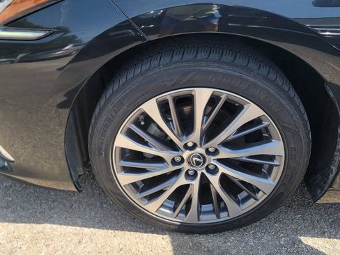 Used 2019 Lexus ES 300h FWD image 17