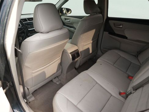 Used 2015 Toyota Camry XLE FWD image 11