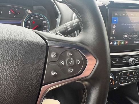 Used 2023 Chevrolet Traverse LT AWD/4WD image 16