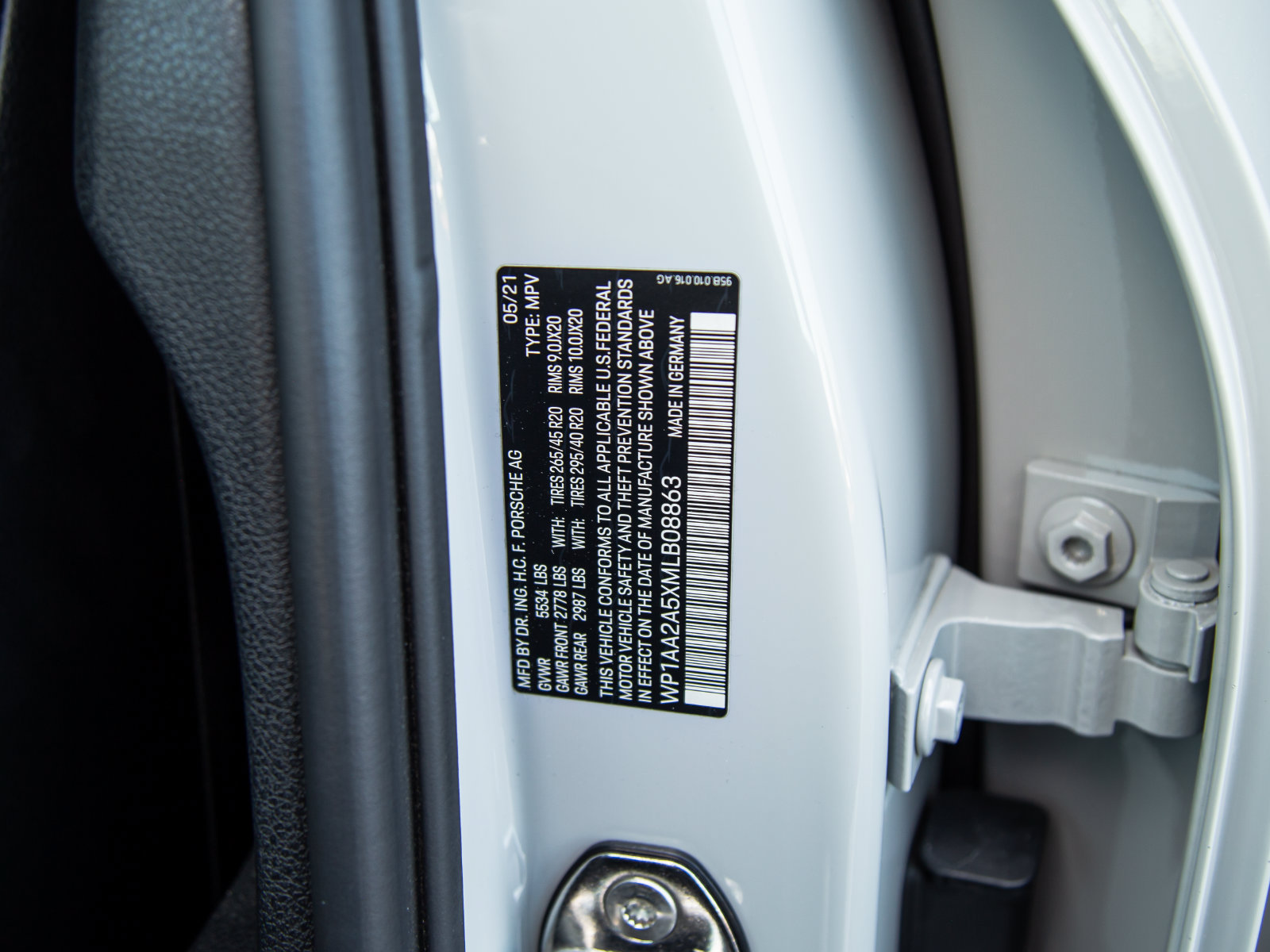 Used 2021 Porsche Macan AWD/4WD image 28