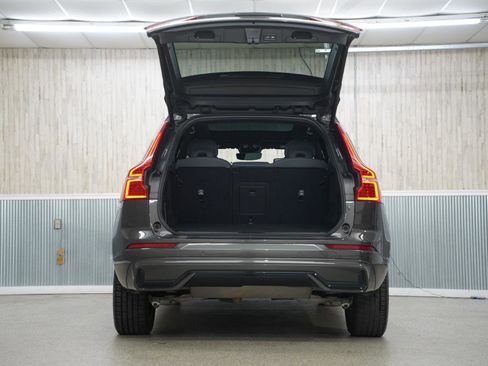 Used 2022 Volvo XC60 B5 R-Design w/ Advanced Package image 38