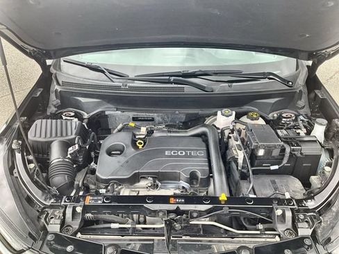 Used 2022 Chevrolet Equinox RS w/ LPO, Floor Liner Package AWD/4WD image 33