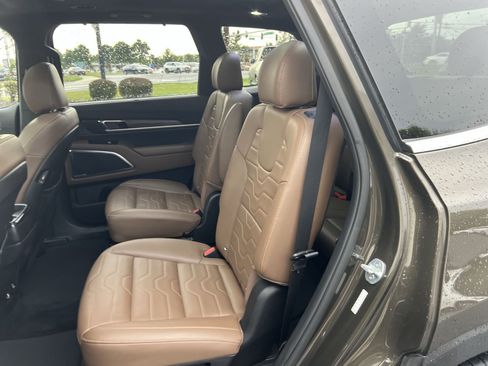 Used 2021 Kia Telluride SX w/ SX Prestige Package AWD/4WD image 25