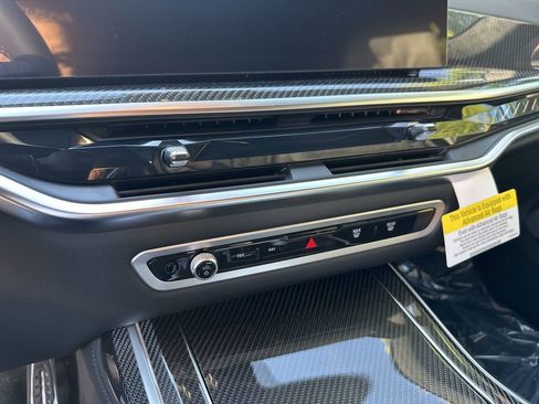 New 2026 BMW X7 M60i image 18