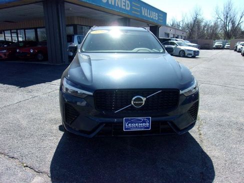 Used 2024 Volvo XC60 B5 Core image 3