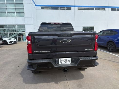 Used 2023 Chevrolet Silverado 1500 ZR2 w/ Technology Package AWD/4WD image 7