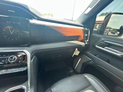 Used 2024 GMC Sierra 2500 Denali w/ Denali Reserve Package AWD/4WD image 36