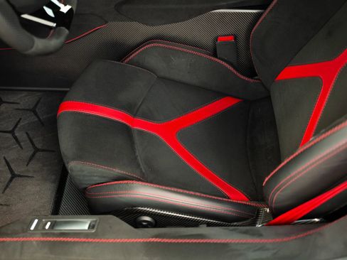 Used 2019 Lamborghini Aventador SVJ AWD/4WD image 39