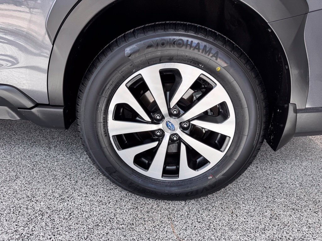 Used 2024 Subaru Outback Premium AWD/4WD image 17