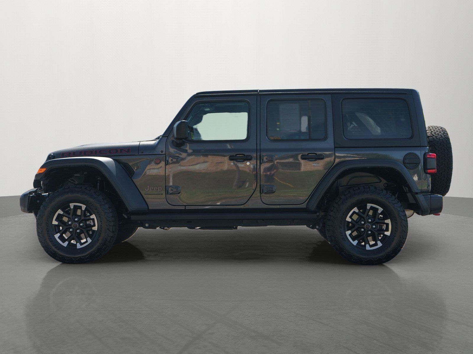 Used 2024 Jeep Wrangler Unlimited Rubicon w/ Safety Group AWD/4WD image 4