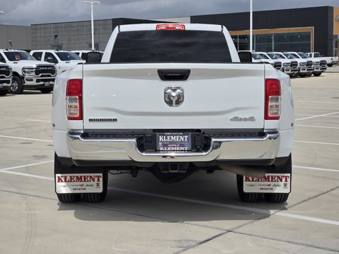 Used 2024 RAM 3500 Big Horn AWD/4WD image 7