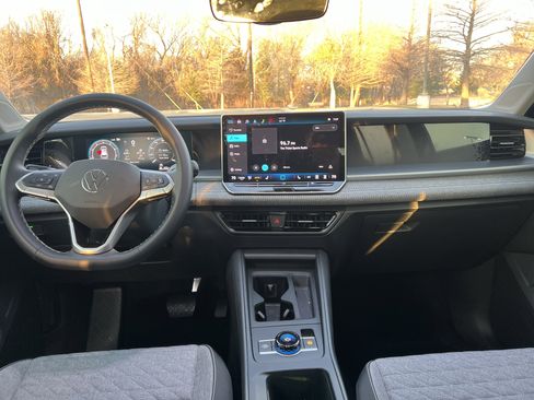 Certified 2025 Volkswagen Tiguan S image 25