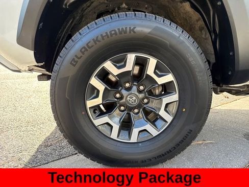 Used 2023 Toyota Tacoma TRD Off-Road image 11