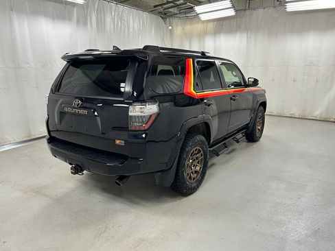 Used 2023 Toyota 4Runner 40th Anniversary SE AWD/4WD image 4