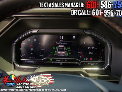 Used 2024 GMC Sierra 1500 AT4 w/ AT4 Premium Package AWD/4WD image 15