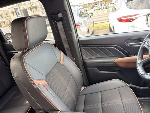 Used 2025 GMC Canyon AT4 image 13