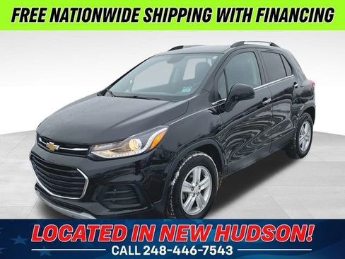 Used 2020 Chevrolet Trax LT w/ Sun & Sound Package image 1