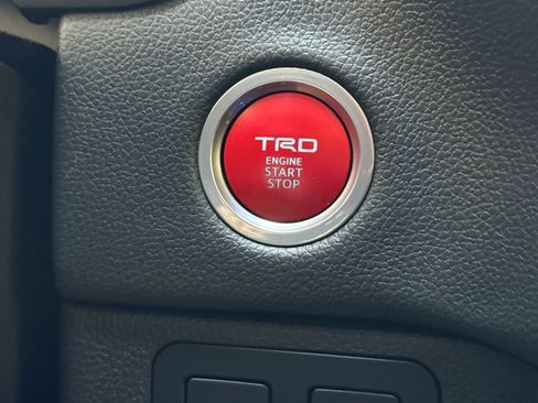 Used 2022 Toyota Tundra Limited w/ TRD Off-Road Package AWD/4WD image 32