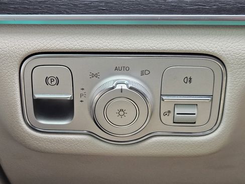 Certified 2020 Mercedes-Benz GLS 450 4MATIC image 22