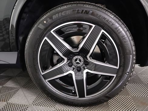 Certified 2025 Mercedes-Benz GLC 300 image 32