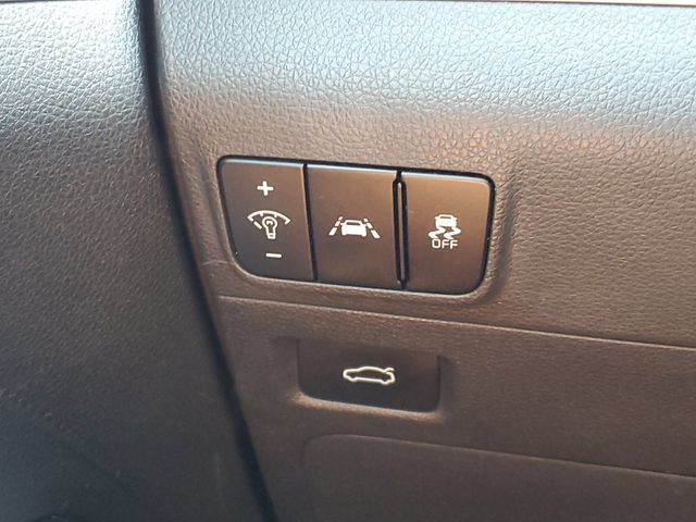 Used 2022 Kia K5 GT-Line FWD image 19