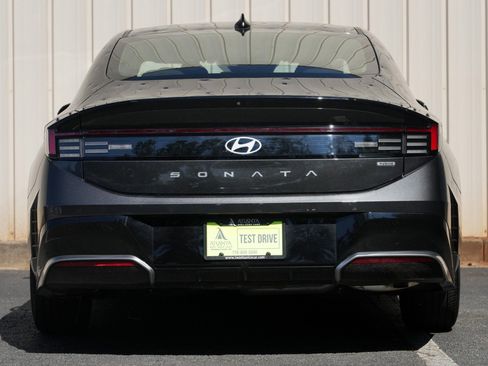 Used 2025 Hyundai Sonata SEL FWD image 10
