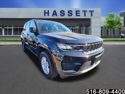 Used 2023 Jeep Grand Cherokee Laredo w/ Luxury Tech Group I