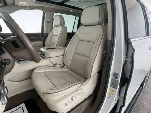 Used 2023 GMC Yukon XL Denali image 33