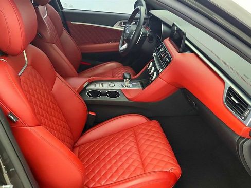 Used 2023 Genesis G70 3.3T w/ Sport Prestige Package image 25