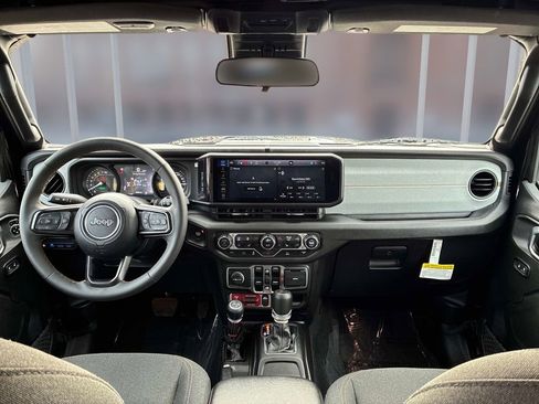 Used 2024 Jeep Wrangler Unlimited image 16