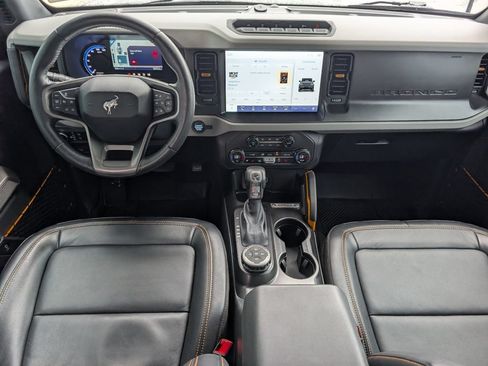 Used 2023 Ford Bronco Badlands AWD/4WD image 11