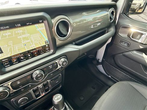 Used 2023 Jeep Wrangler Sahara image 24