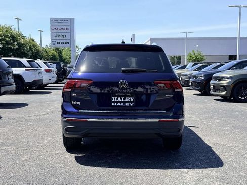 Used 2022 Volkswagen Tiguan SE AWD/4WD image 3