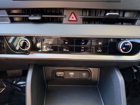 Used 2024 Kia Sportage LX image 22