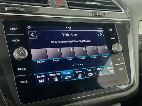Used 2024 Volkswagen Tiguan Wolfsburg Edition image 19