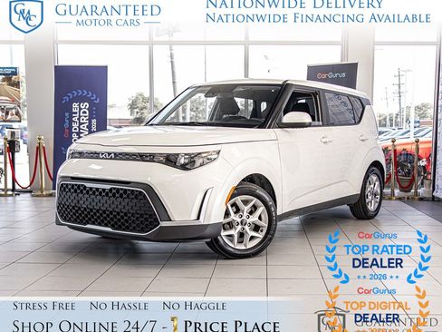 Used 2023 Kia Soul LX w/ Option Group 015 FWD image 1