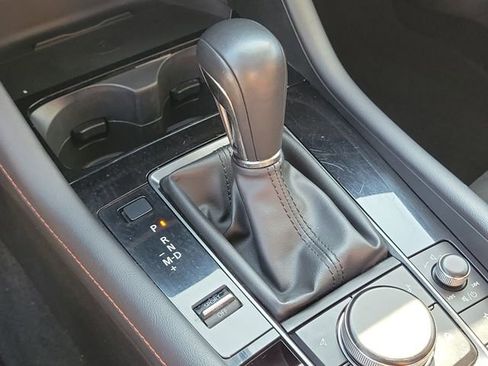 Used 2024 MAZDA MAZDA3 s image 31