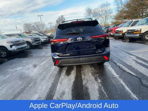 Used 2021 Toyota Highlander XLE image 10