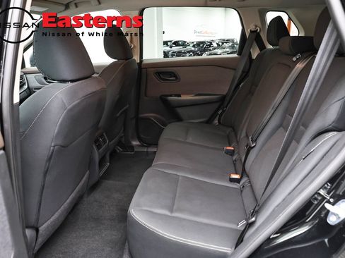 Used 2023 Nissan Rogue S AWD/4WD image 21