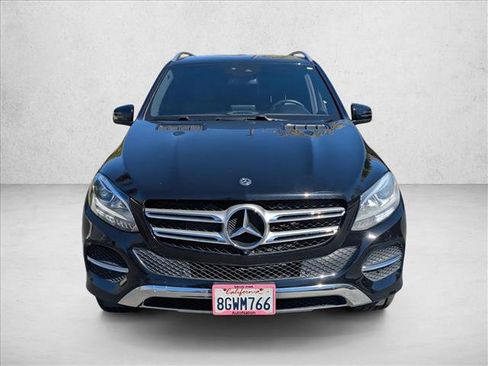 Used 2019 Mercedes-Benz GLE 400 4MATIC image 2