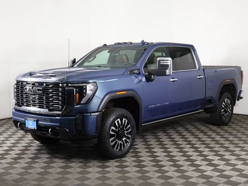 Used 2024 GMC Sierra 2500 Denali Ultimate AWD/4WD image 14