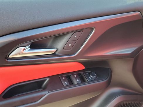 New 2025 Chevrolet Equinox EV RS image 21