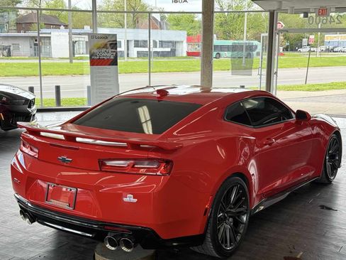 Used 2018 Chevrolet Camaro ZL1 RWD image 15