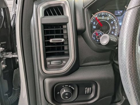 Used 2025 RAM 1500 Warlock AWD/4WD image 12
